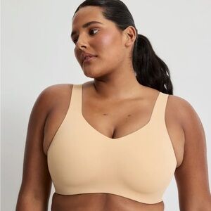 NWT Catalyst Sports Bra in Warm Sand Nude